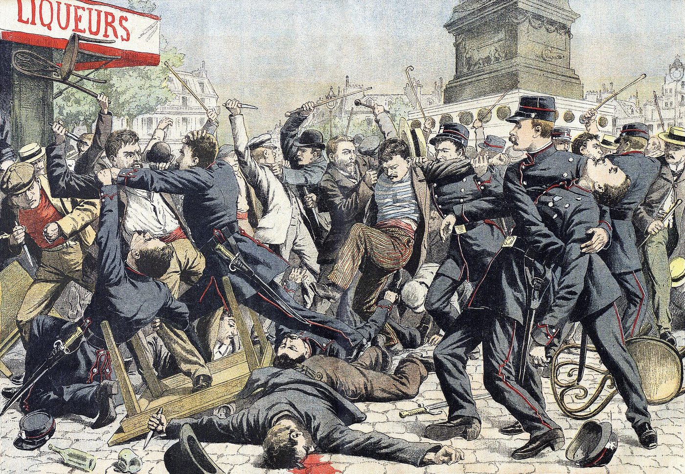 Estampa a color de 1904 de una reyerta nocturna entre una veintena de jóvenes y varios policías con capa junto a un cartel de licores, con dos cuerpos en el suelo
